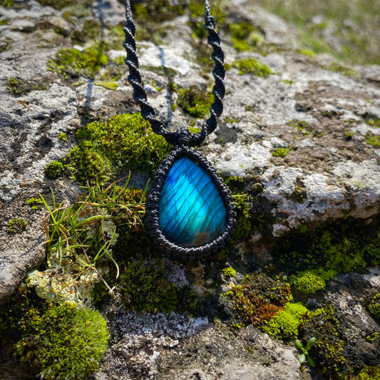 Labradorite Macrame Necklace